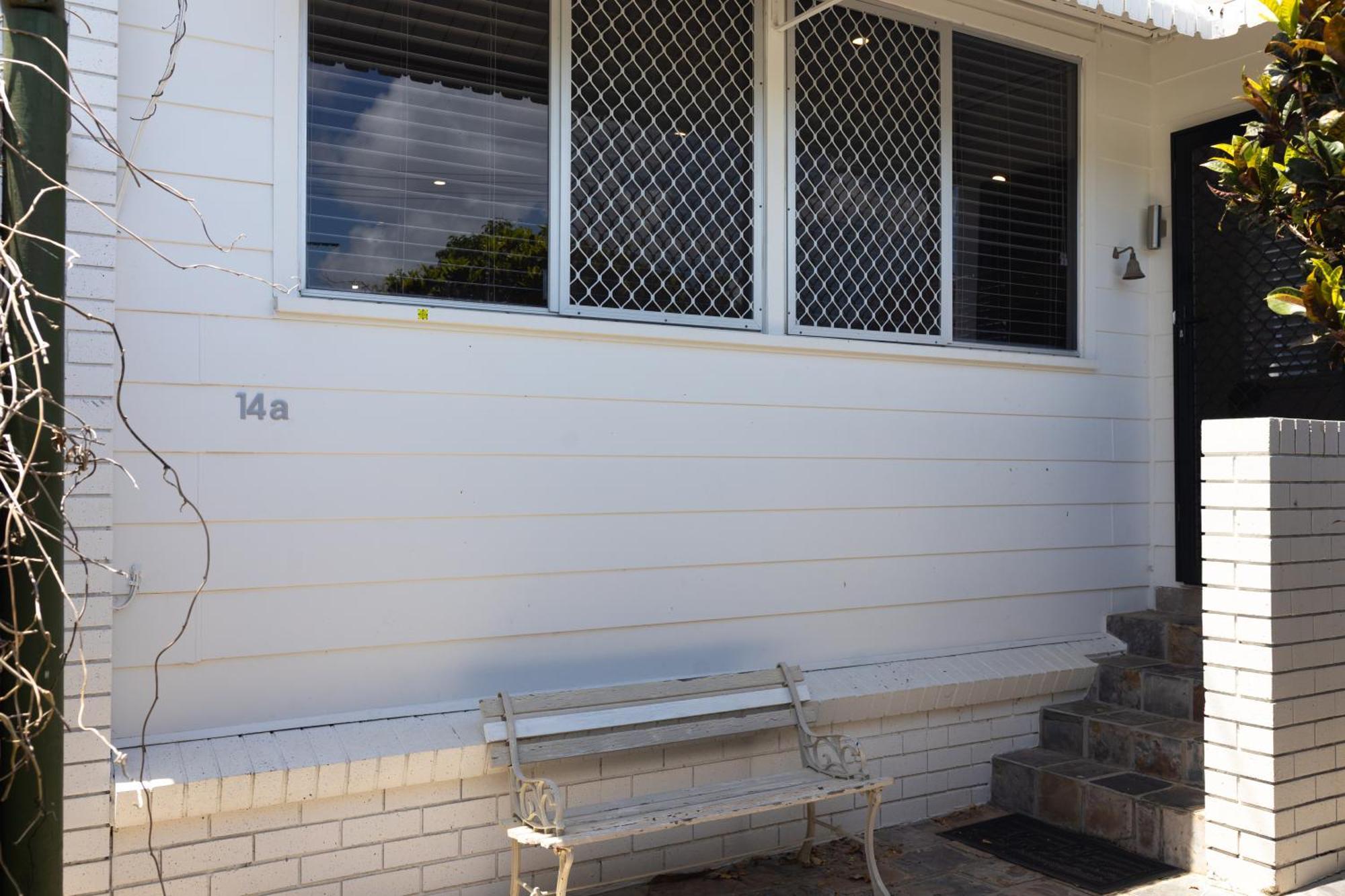 Comfortable Beach Home Scarborough Exterior photo